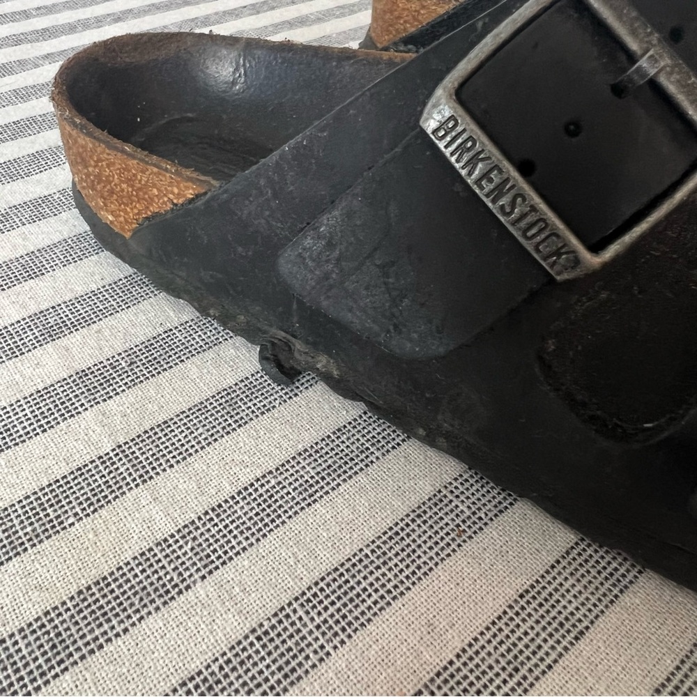 black Birkenstock Arizona sandals - Picture 2 of 16